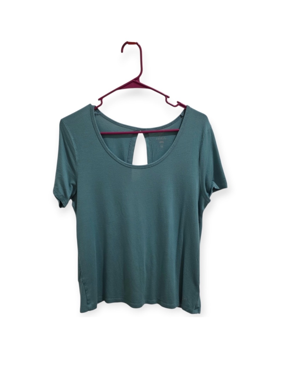 Freely Casual Open-Back Twist Tee in Teal